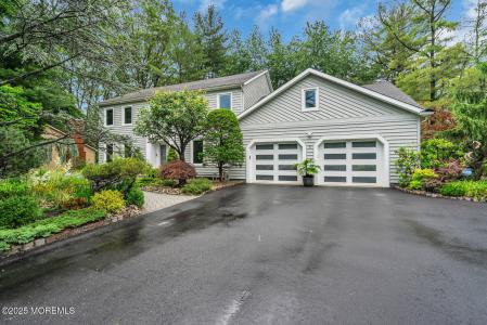 Photo of 5 Leighton Drive, East Brunswick NJ