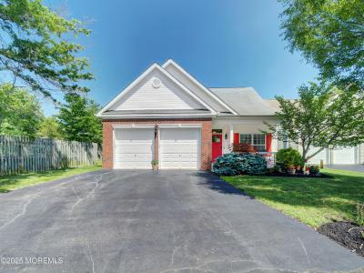 Photo of 10 Holly Manor Court, Helmetta NJ