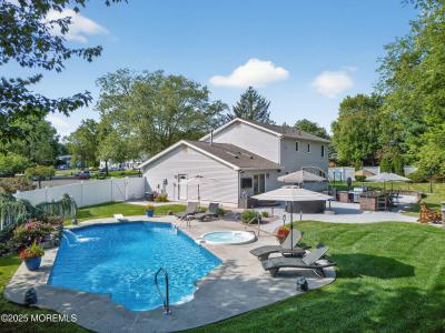 Photo of 16 Clearbrook Court, Matawan NJ