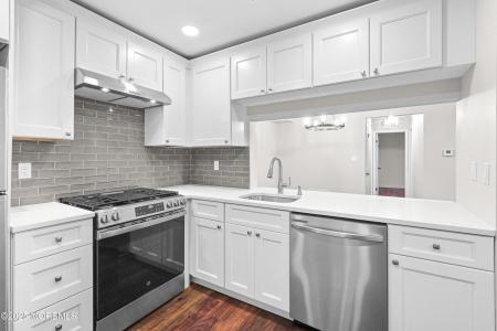 Photo of 1301 Commons 1, East Brunswick NJ