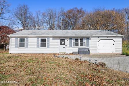 Photo of 42 Brandywine Circle, Piscataway Twp NJ