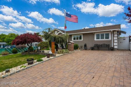 Photo of 95 Pinetree Drive, Parlin NJ