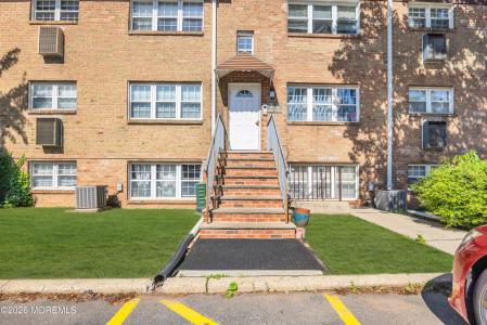Photo of 393 College Drive 393