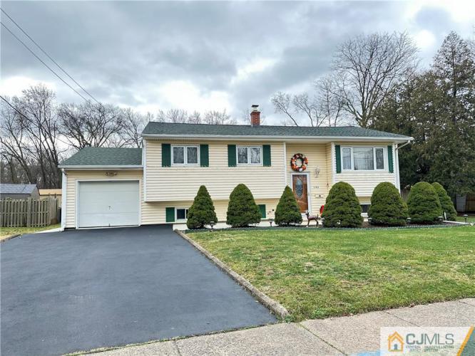 Photo of 143 Lee Drive, Middlesex NJ