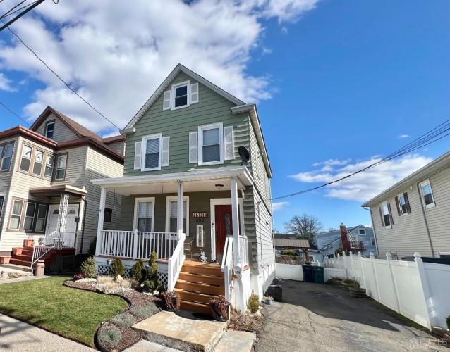 Photo of 496 Mckeon Street, Perth Amboy NJ