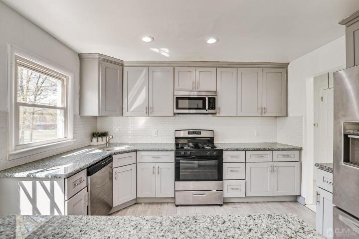 Photo of 181 Middlesex Avenue, Iselin NJ