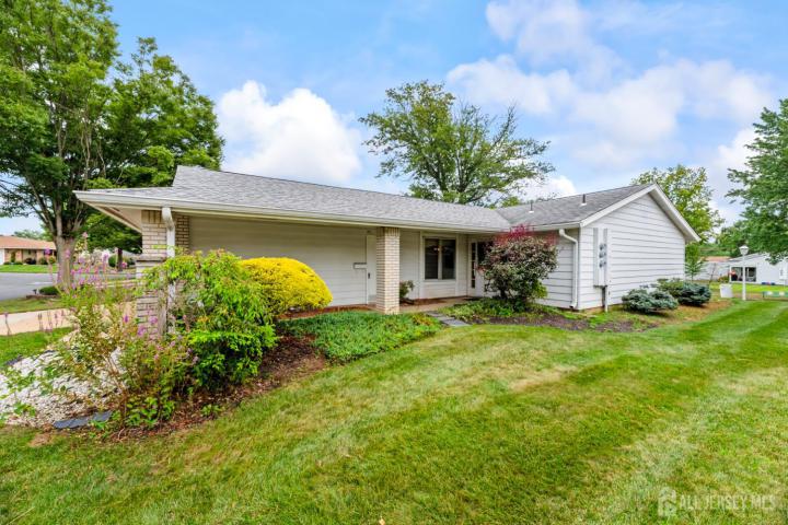 Photo of 166 Laurel Plaza 166c