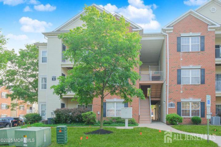 Photo of 511 Coppola Drive