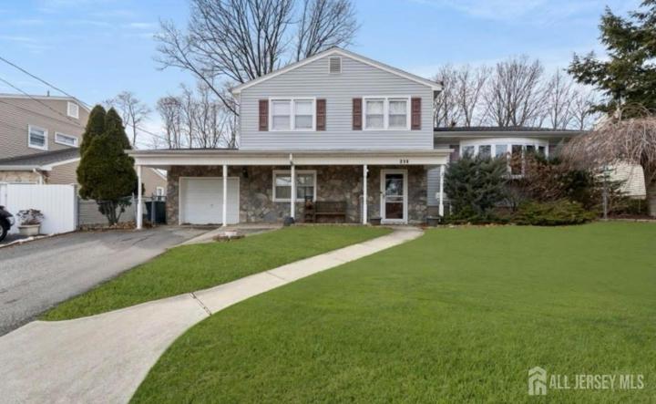 Photo of 216 Willett Avenue