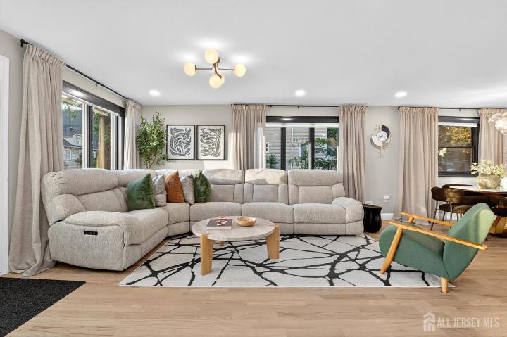 Photo of 162 Brower Avenue