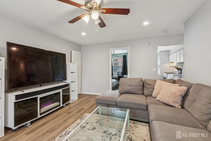 Photo of 37 York Drive 6a