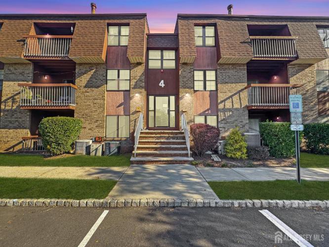 Photo of 39 Powderhorn Court