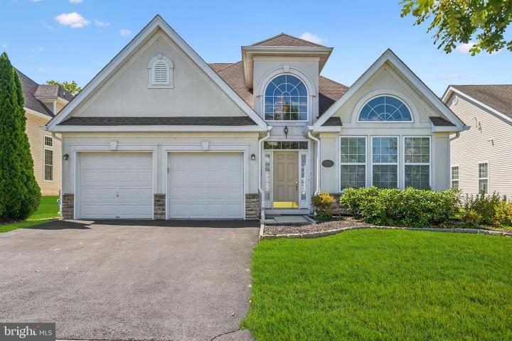 Photo of 7 Honeysuckle Drive, Manahawkin NJ