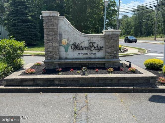 Photo of 1916 Waters Edge Drive