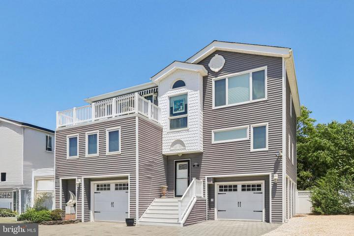 Photo of 103 W Jeanette Avenue