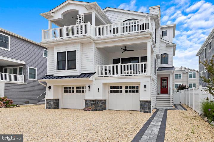 Photo of 17 W Harding Avenue