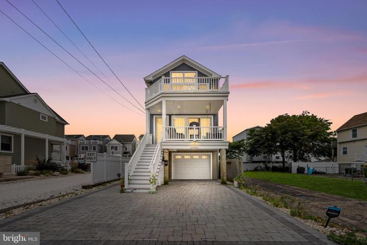 Photo of 235 Sherman Avenue