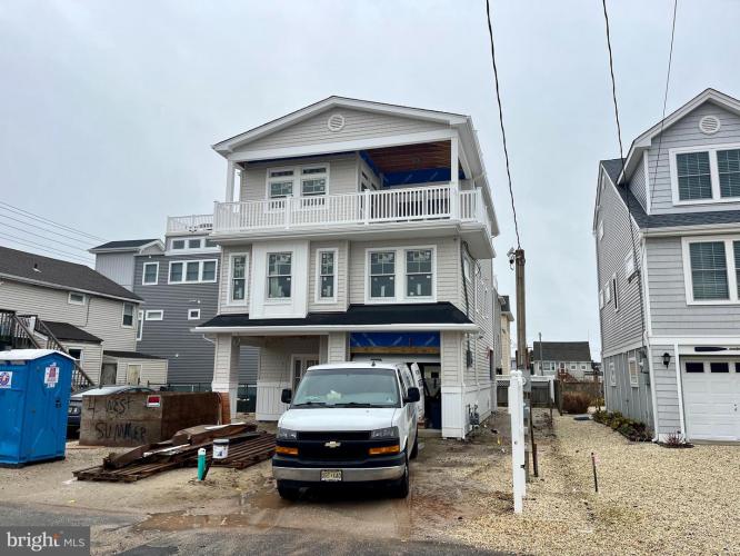 Photo of 4 W Sumner Ave