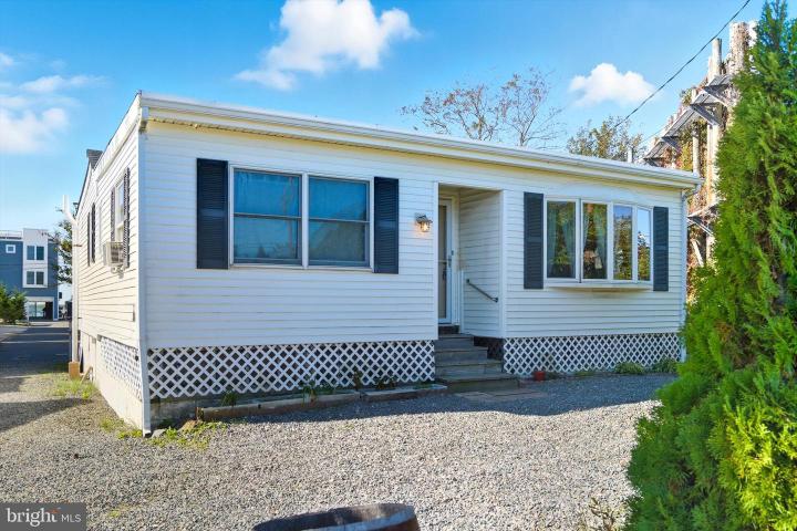Photo of 2 Northeast Drive, Manahawkin NJ