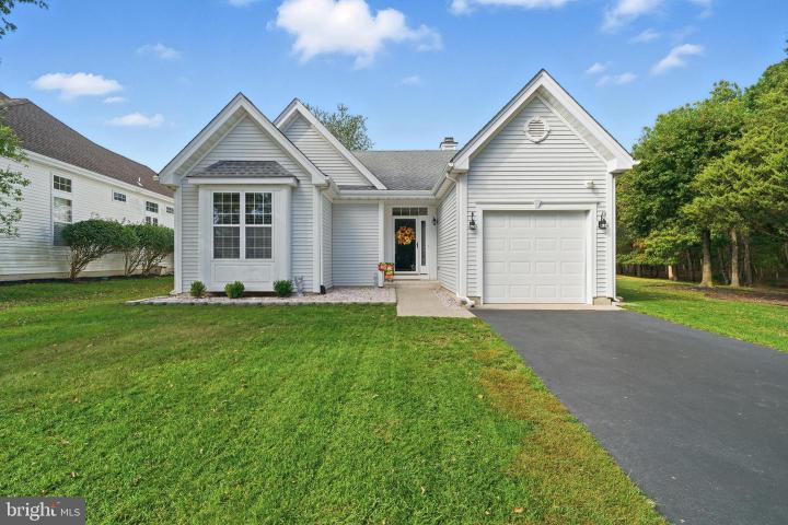 Photo of 7 River Bend Court, Barnegat NJ
