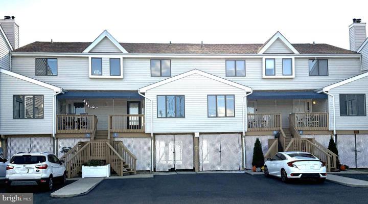 Photo of 7 W Playhouse Drive