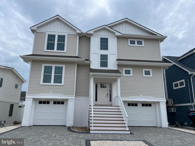 Photo of 39 Weaver Drive