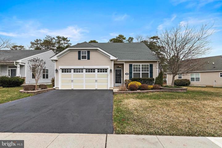 Photo of 303 Newport Way