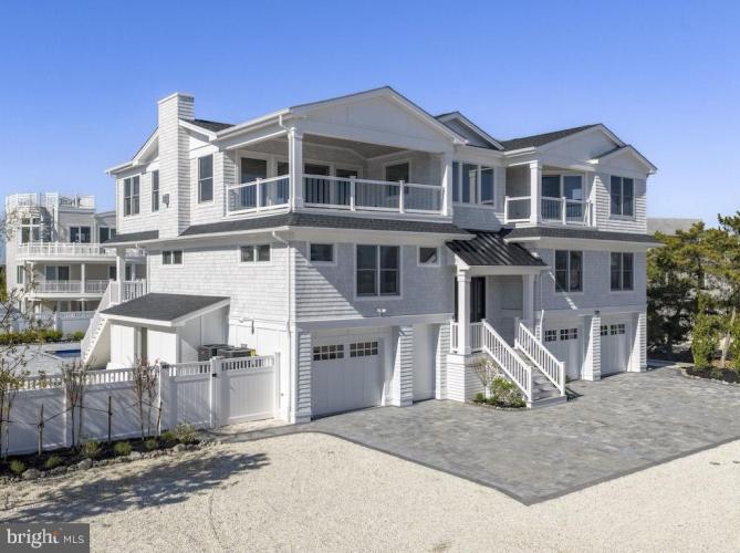 Photo of 129 Long Beach Boulevard