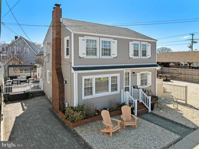 Photo of 8 E Maryland Avenue