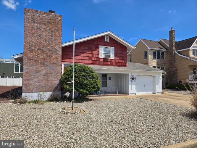 Photo of 351 W 10th Street