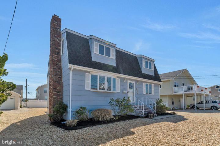 Photo of 274 S 1st Street