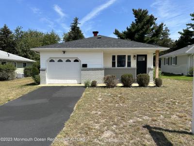 Photo of 115 Guadeloupe Drive, Toms River NJ