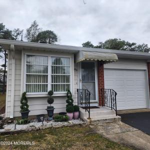 Photo of 26 Yorktowne Parkway A, Whiting NJ