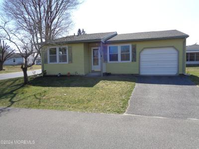 Photo of 105 Chelsea Drive, Whiting NJ