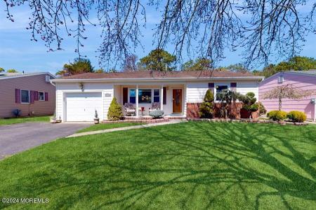 Photo of 86 Northumberland Drive, Toms River NJ