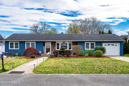 Photo of 39 W Cove Road, Bayville NJ