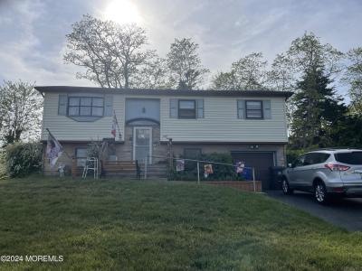 Photo of 820 Holiday Court, Toms River NJ