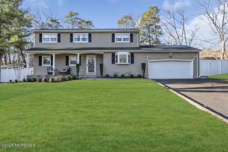 Photo of 16 Cambridge Court, Toms River NJ