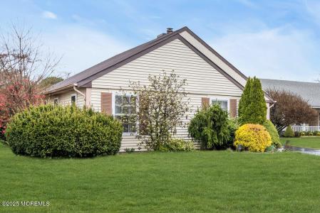 Photo of 44 Buckingham Drive, Manchester NJ