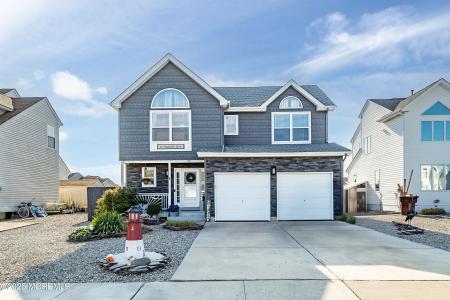 Photo of 22 Toppinglift Drive, Bayville NJ
