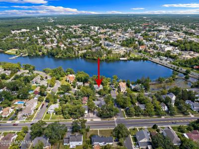Photo of 107 S Lake Drive