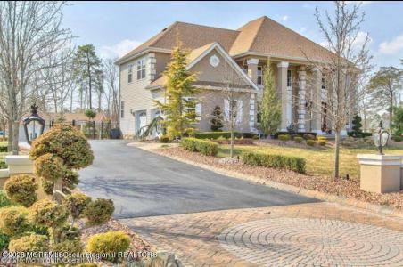 Photo of 6 Meadow Run Court, Jackson NJ