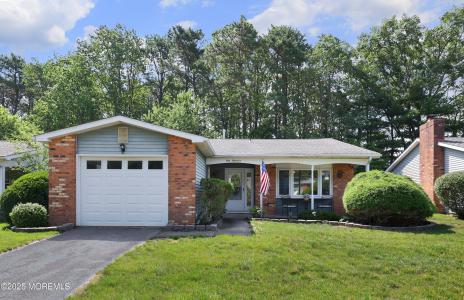 Photo of 100 Courtshire Drive, Brick NJ