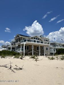 Photo of 209 E 20th Street