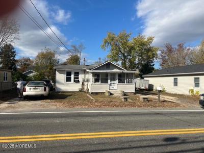 Photo of 240 Beachwood Boulevard, Beachwood NJ