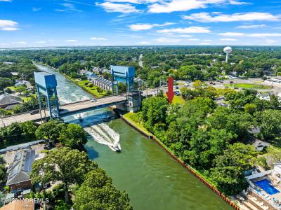 Photo of 2001 Veterans Memorial Drive