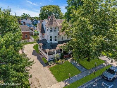 Photo of 704 Forman Avenue