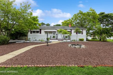 Photo of 19 Ashwood Drive, Brick NJ