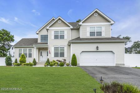 Photo of 4 Noble Court, Jackson NJ