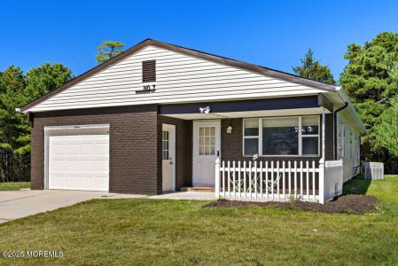Photo of 7 Bordeaux Court, Toms River NJ